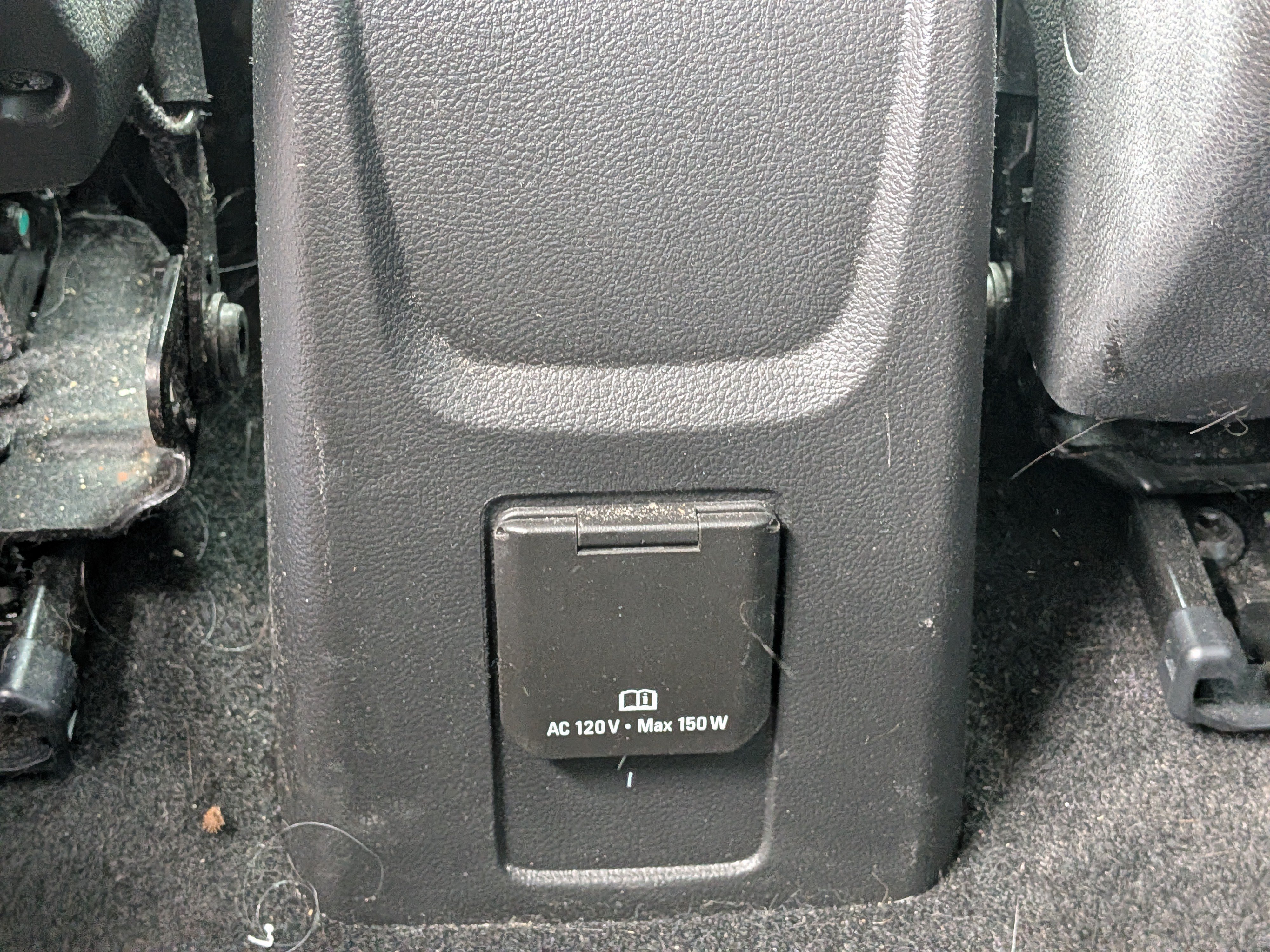 Used 2018 Buick Encore Sport Touring w/ Safety Package FWD image 14