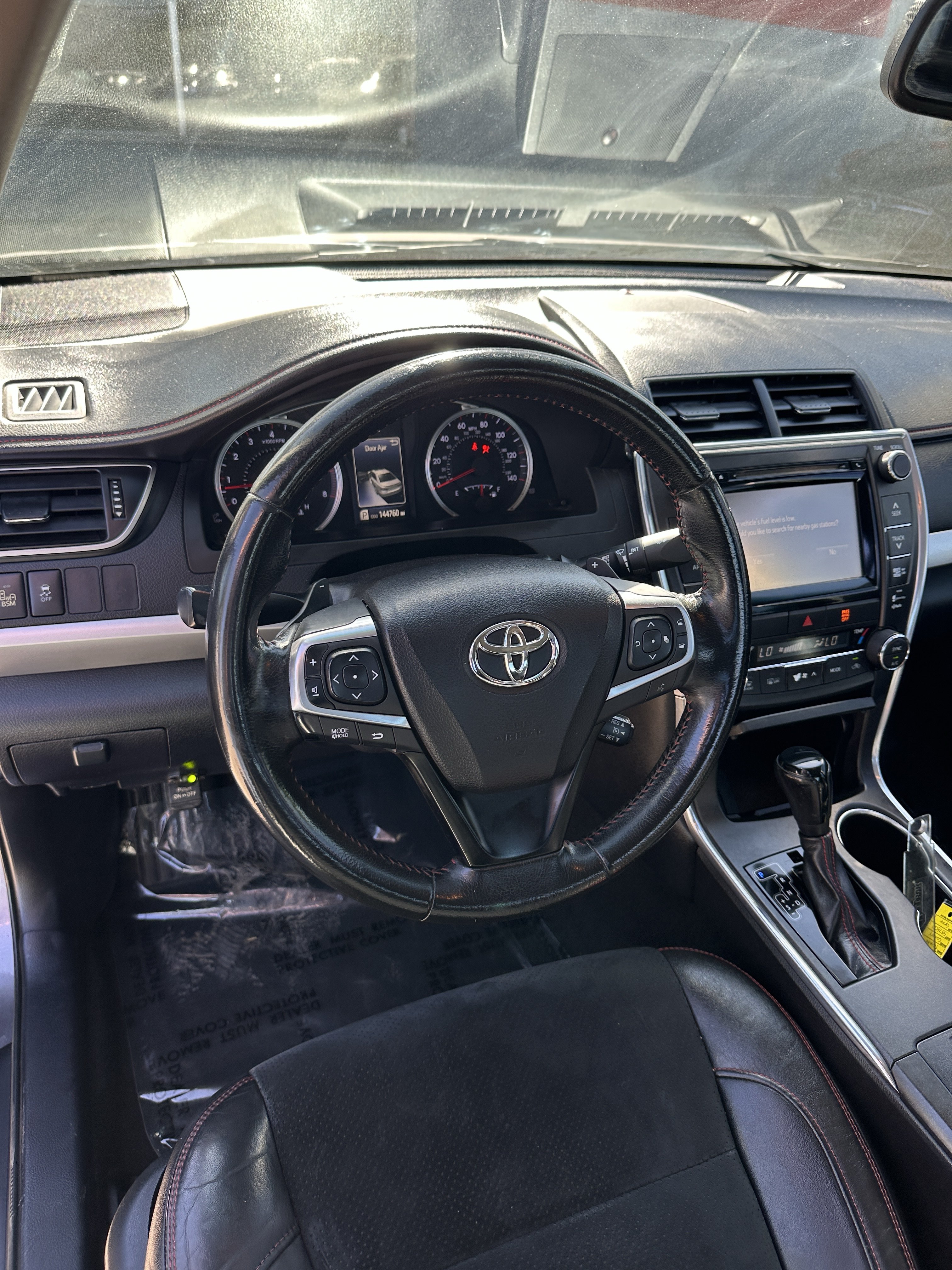 Used 2015 Toyota Camry XSE FWD image 12