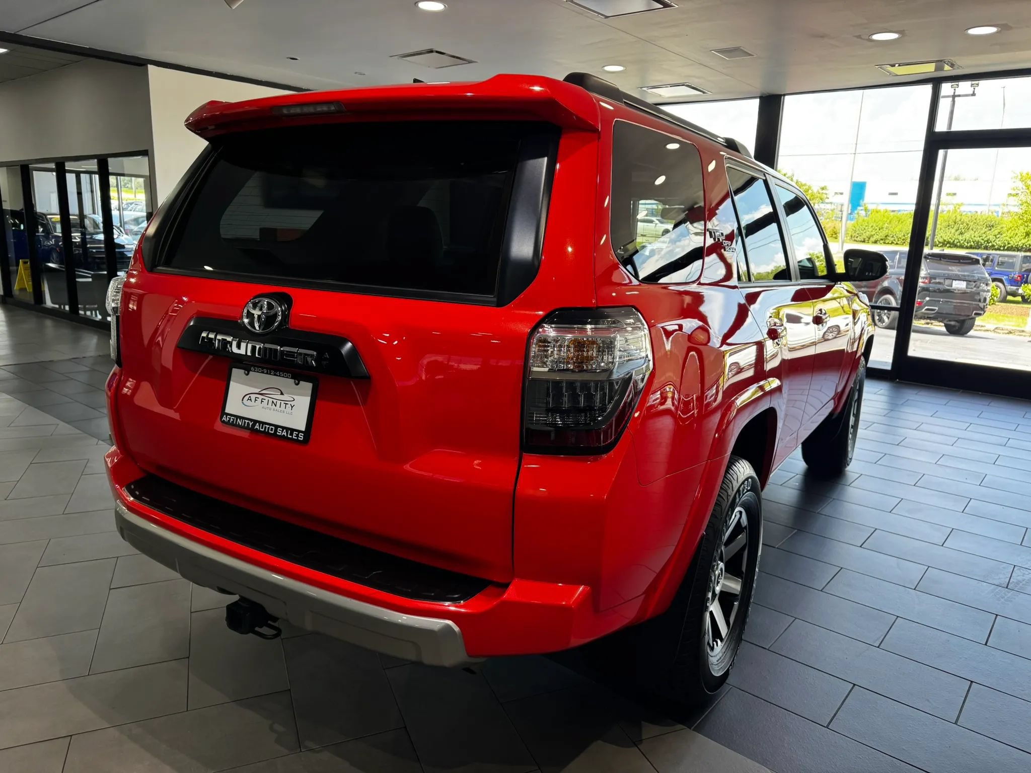 Used 2024 Toyota 4Runner TRD Off-Road Premium w/ Moonroof Package AWD/4WD image 5