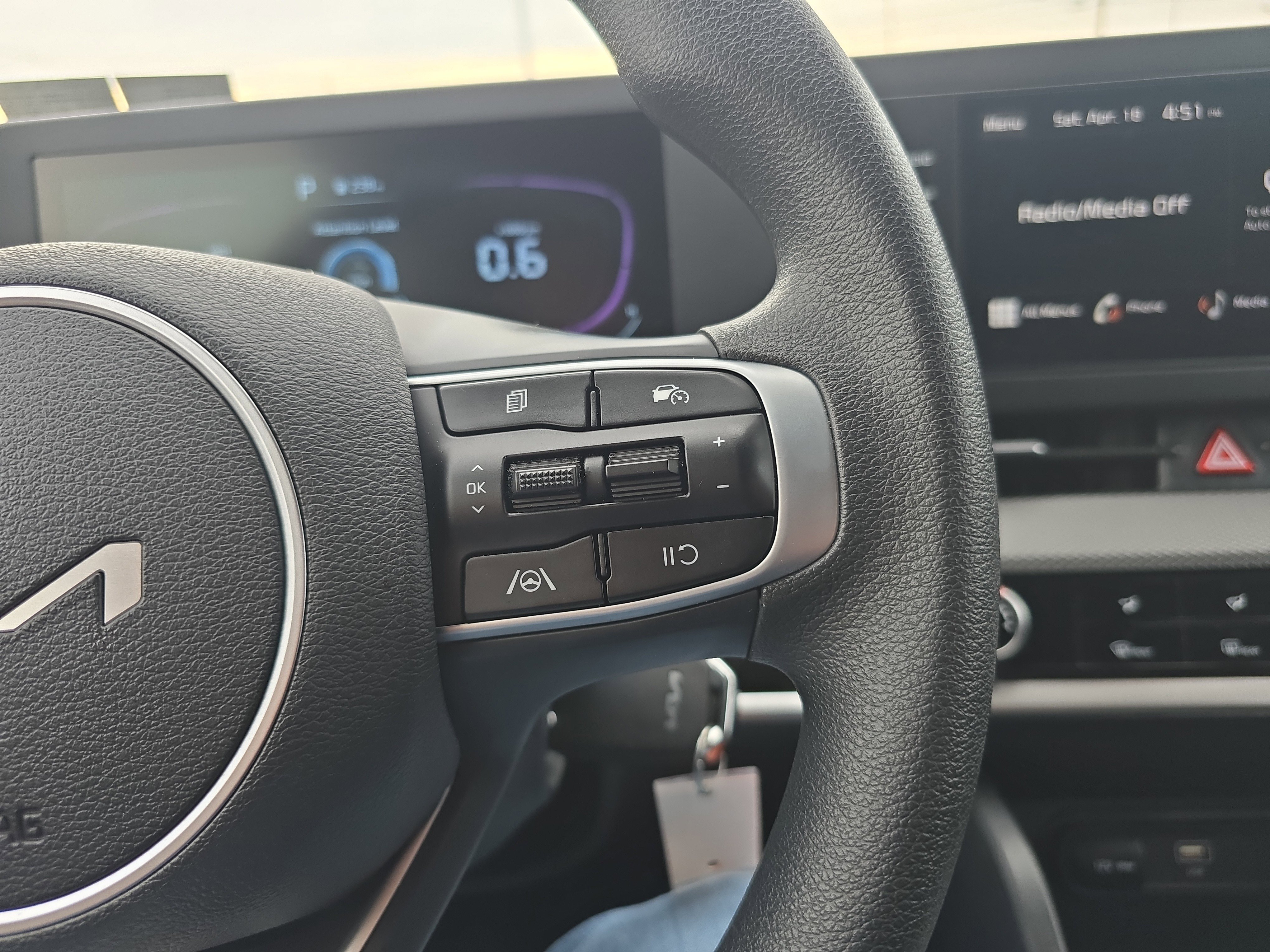 Used 2023 Kia Sportage LX image 22