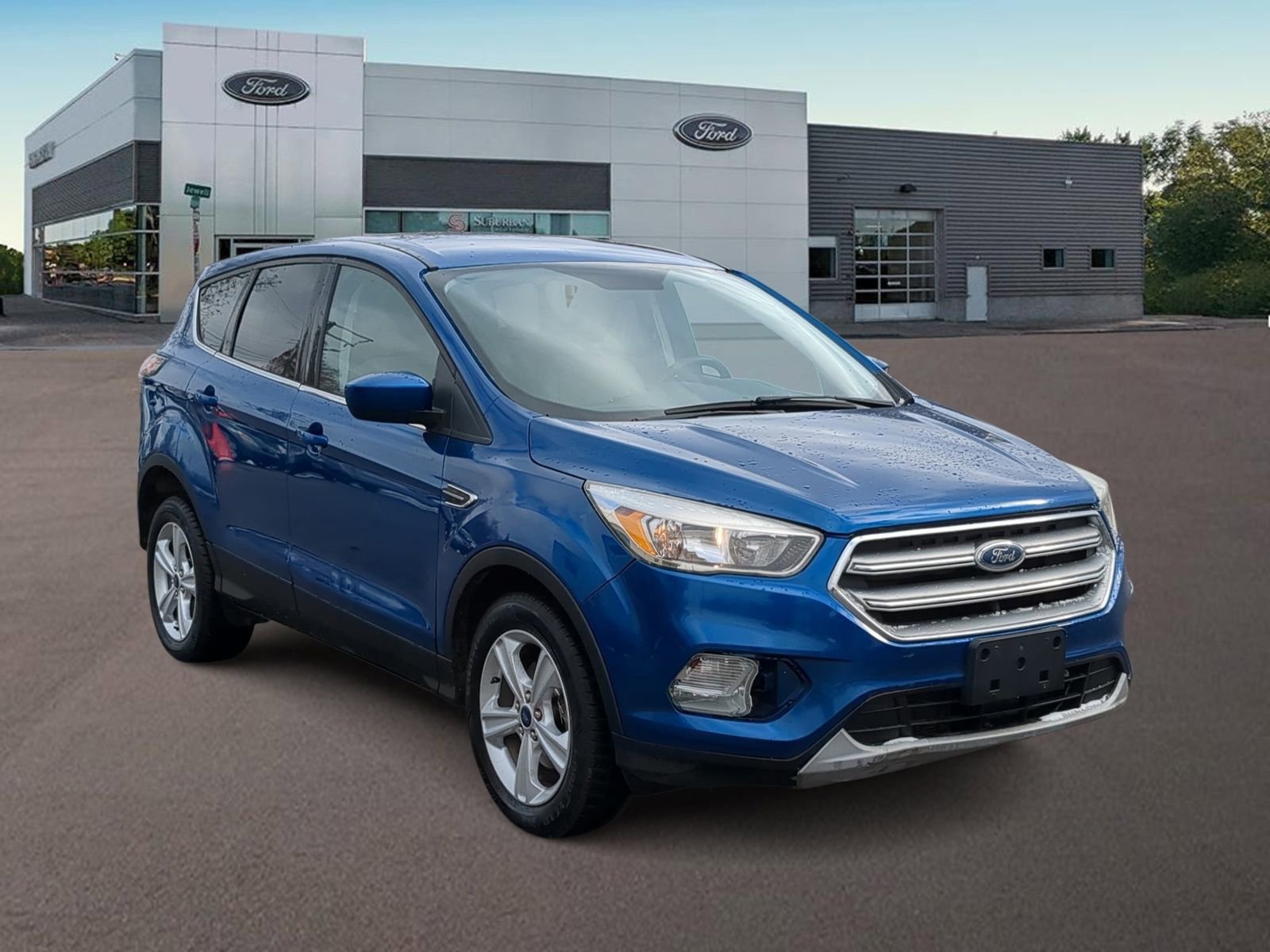 Used 2017 Ford Escape SE image 2
