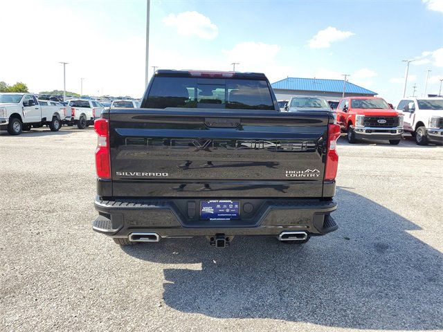 Used 2023 Chevrolet Silverado 1500 High Country w/ Z71 Off-Road Package image 5