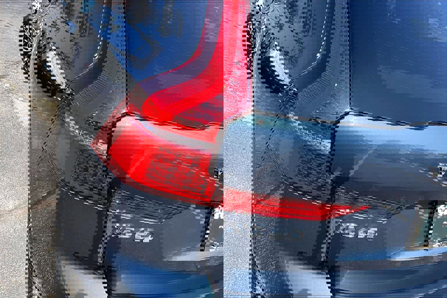 Used 2024 Volvo XC60 B5 Plus w/ Climate Package image 27