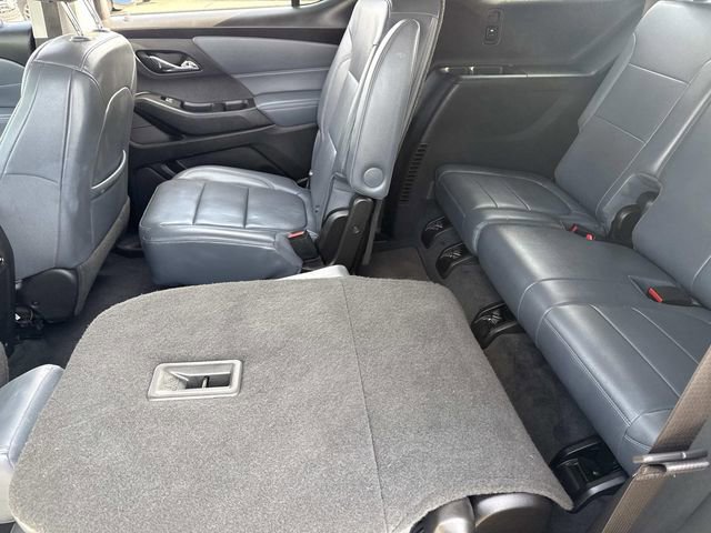 Used 2021 Chevrolet Traverse LT image 17