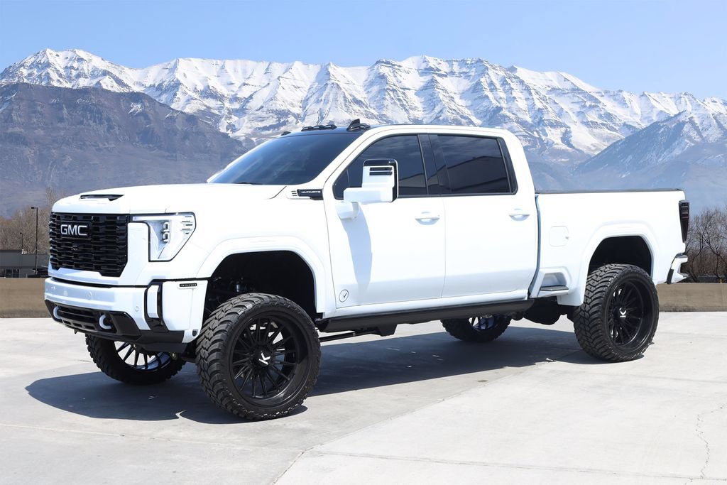 Used 2026 GMC Sierra 3500 Denali Ultimate AWD/4WD image 2