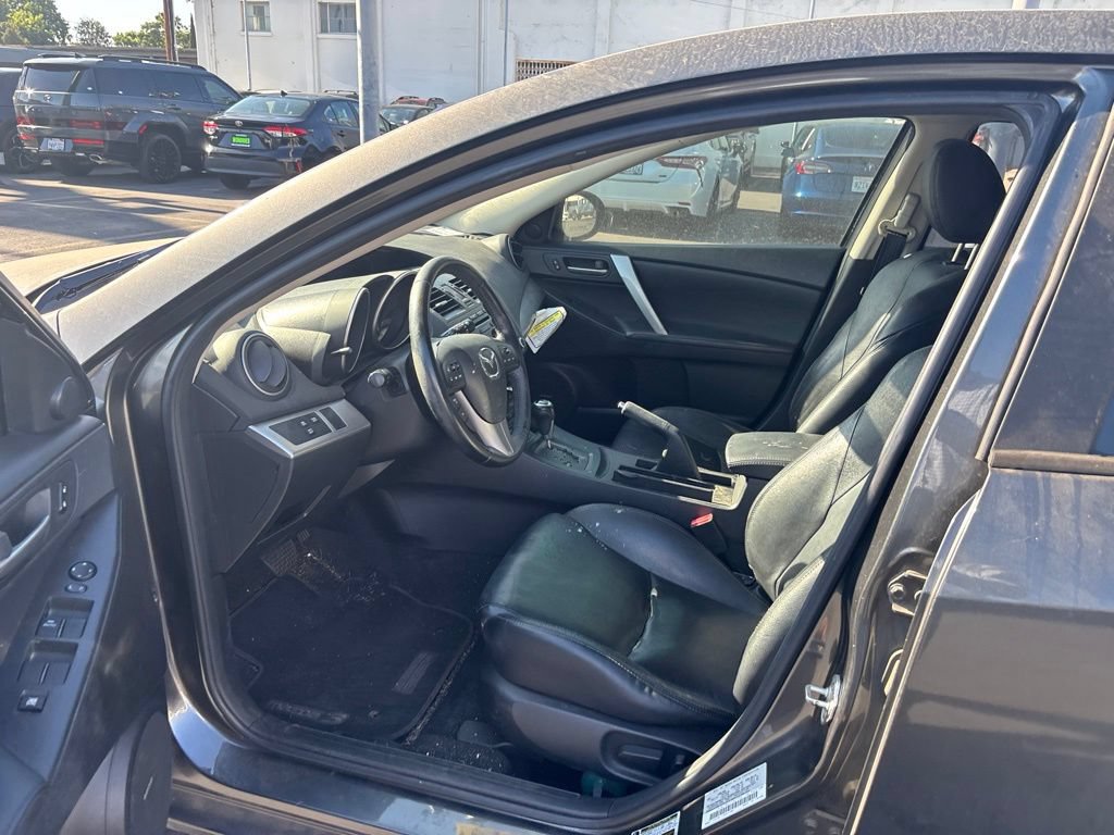 Used 2012 MAZDA MAZDA3 i Grand Touring w/ Tech Pkg FWD image 12
