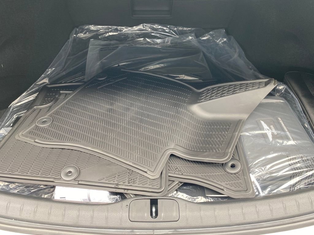 New 2026 Genesis G80 2.5T Advanced image 11