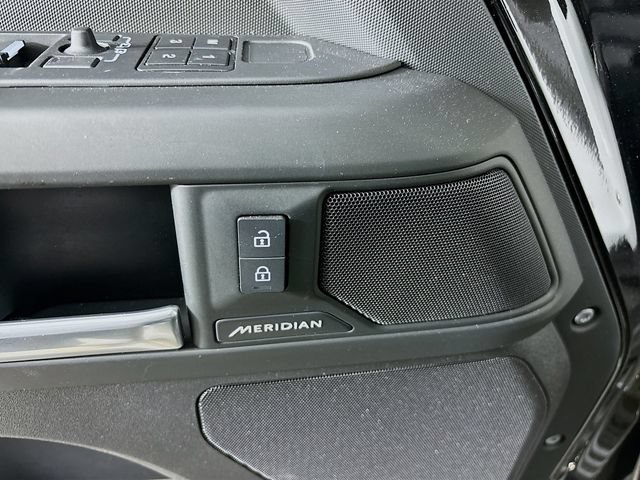 Used 2025 Land Rover Defender 130 S AWD/4WD image 20