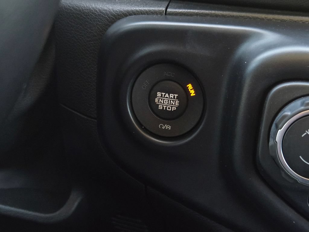 Used 2021 Jeep Wrangler Unlimited Sahara w/ Cold Weather Group AWD/4WD image 24