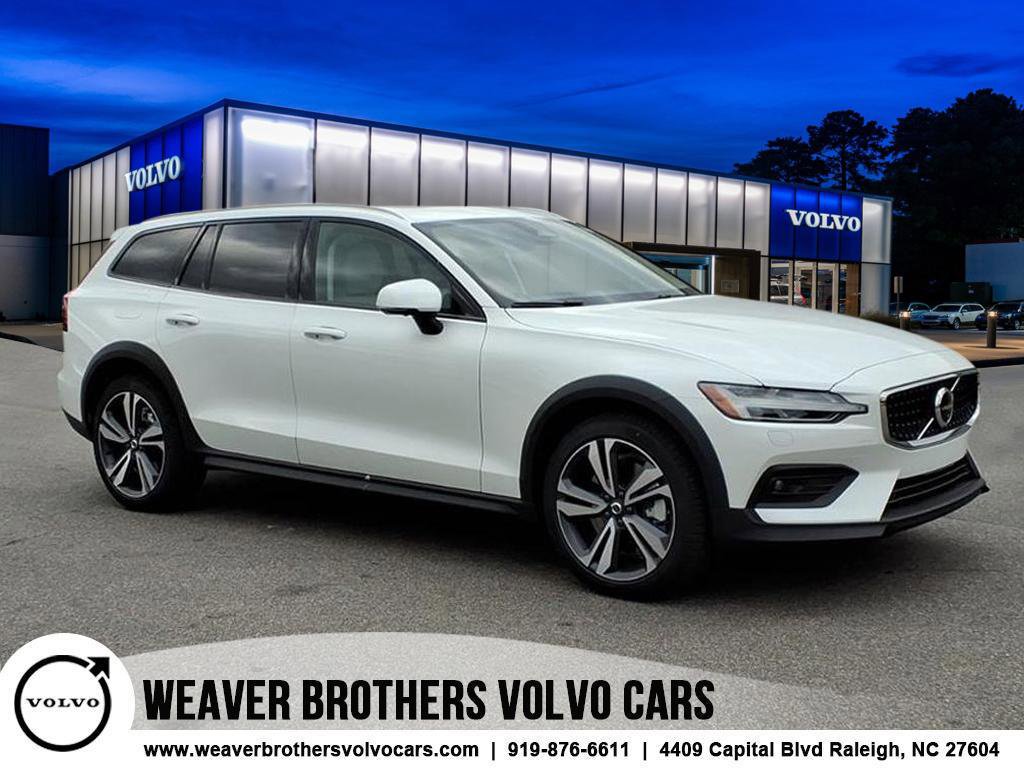 New 2026 Volvo V60 B5 Cross Country Plus w/ Protection Package Premier