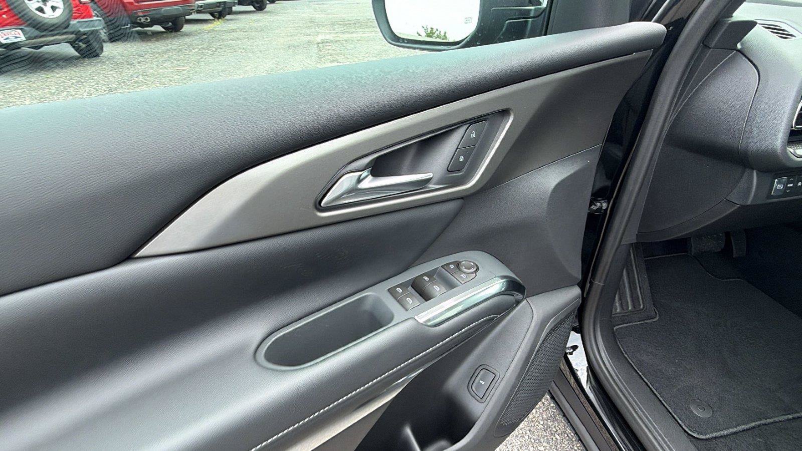 New 2026 Chevrolet Traverse LT FWD image 15