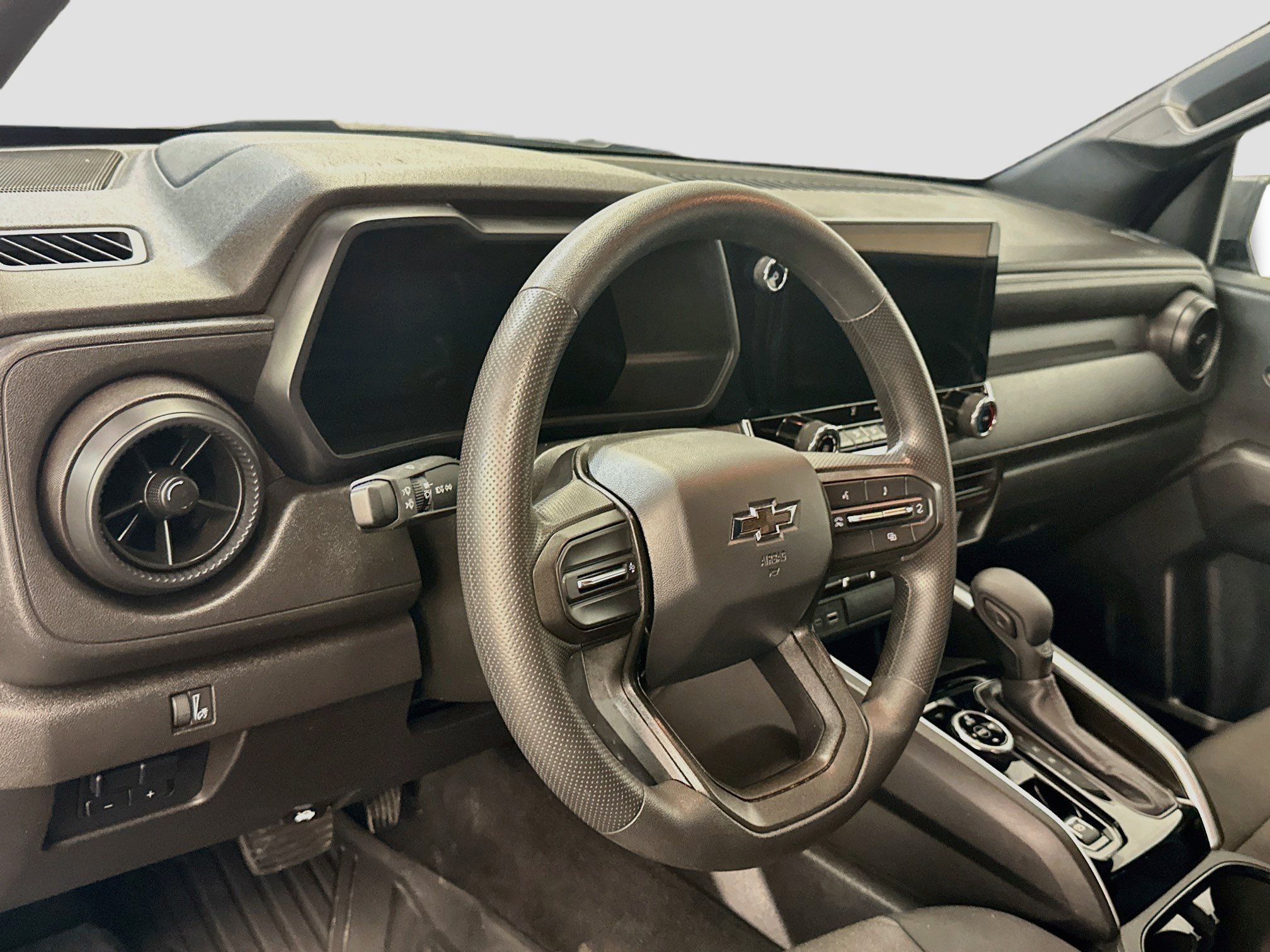 Used 2024 Chevrolet Colorado Trail Boss w/ Advanced Trailering Package AWD/4WD image 18
