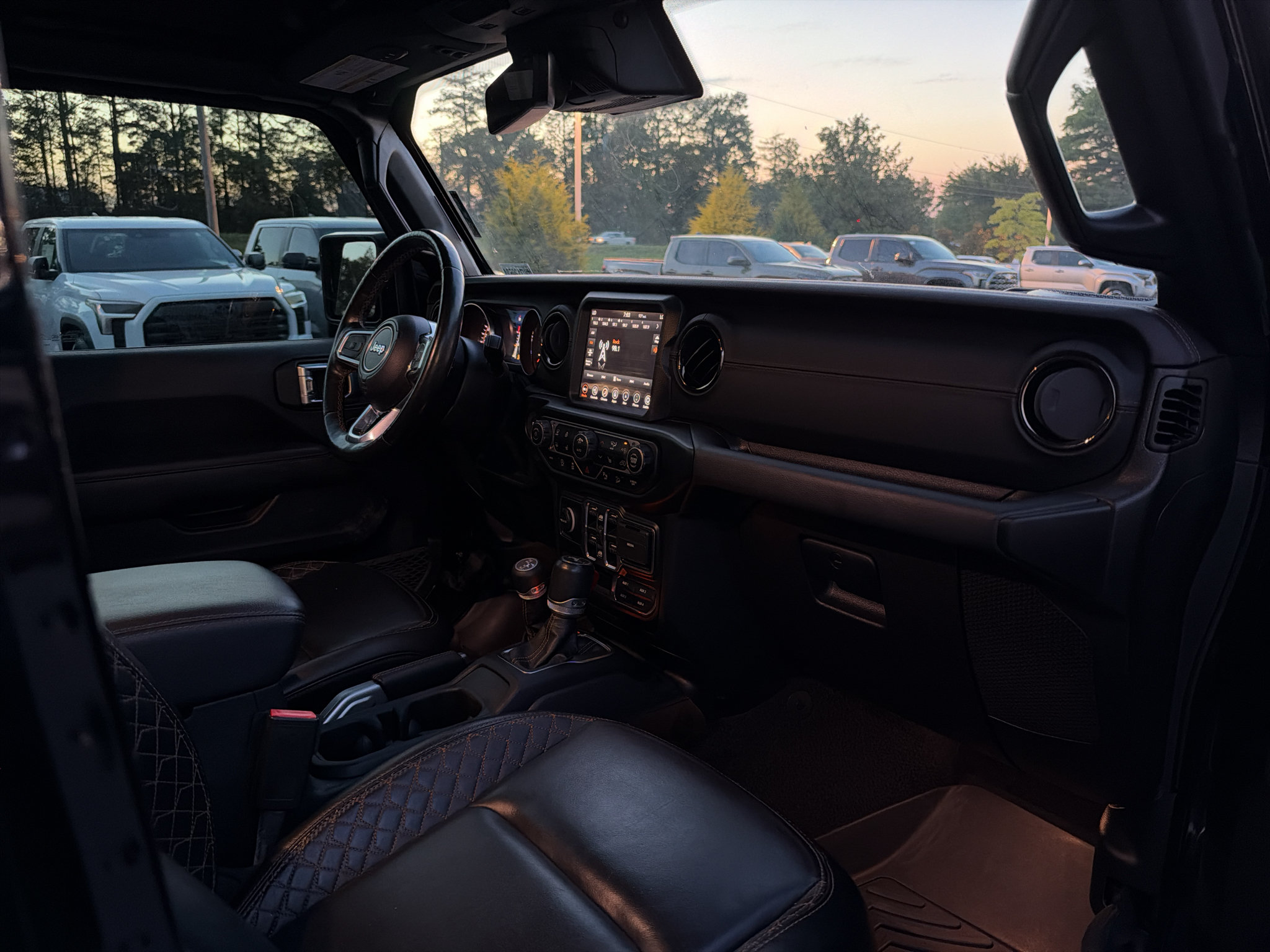 Used 2021 Jeep Wrangler Unlimited Sahara AWD/4WD image 18