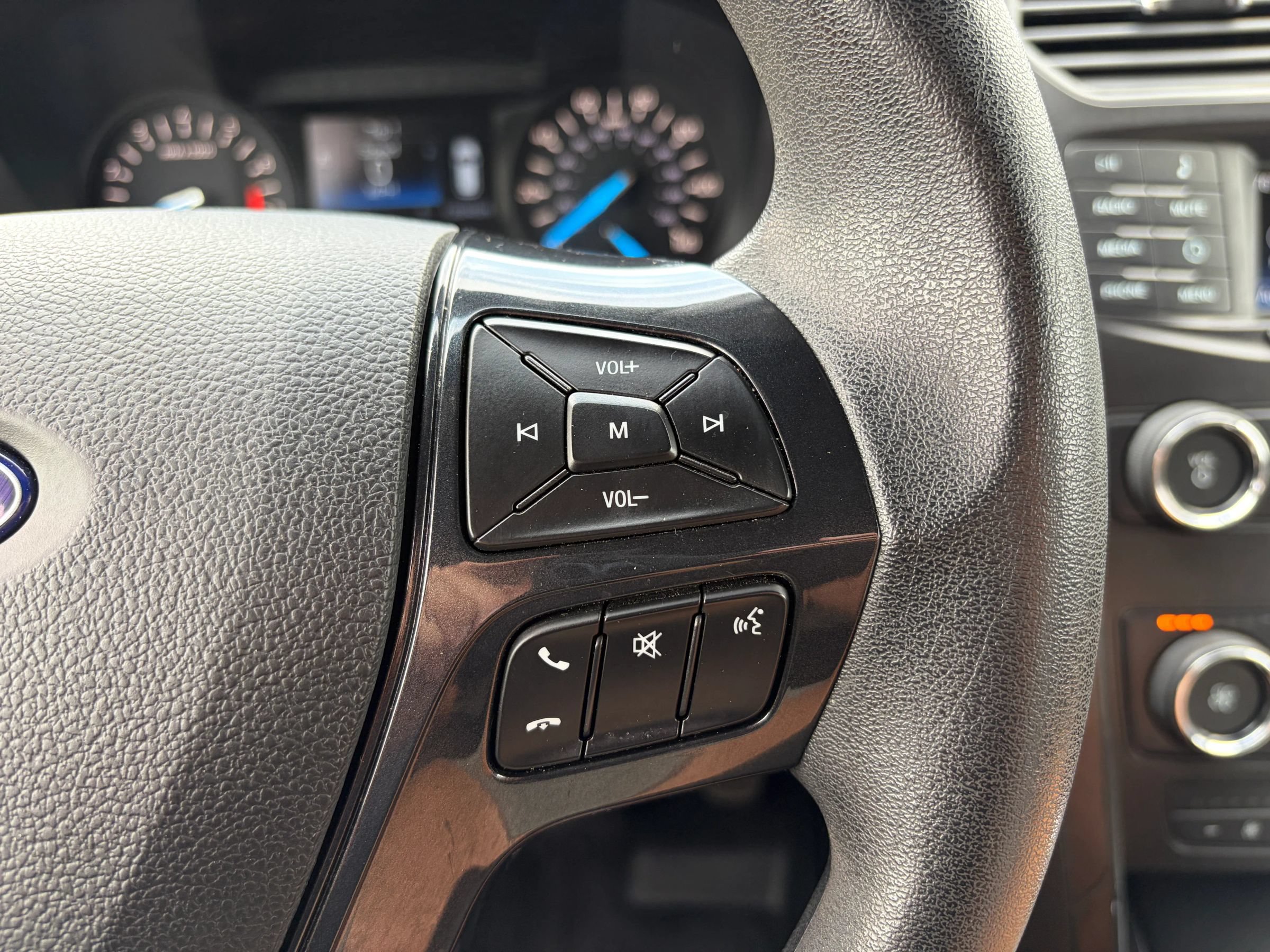 Used 2019 Ford Explorer 4WD w/ Class III Trailer Tow Package image 40