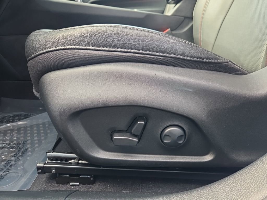 Used 2024 Jeep Compass Trailhawk w/ Trailhawk Elite Group image 12