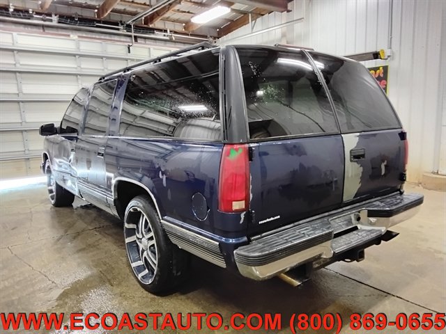 Used 1999 Chevrolet Suburban 2WD w/ Preferred Equipment Group 3 image 3
