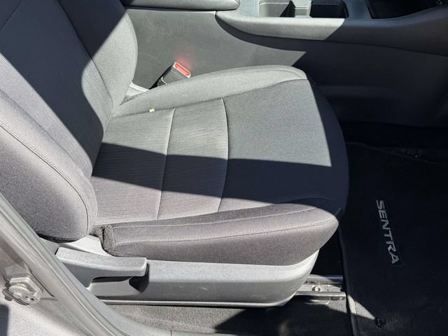 Used 2024 Nissan Sentra SV FWD image 11