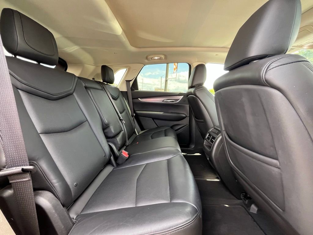 Used 2017 Cadillac XT5 Luxury FWD image 22