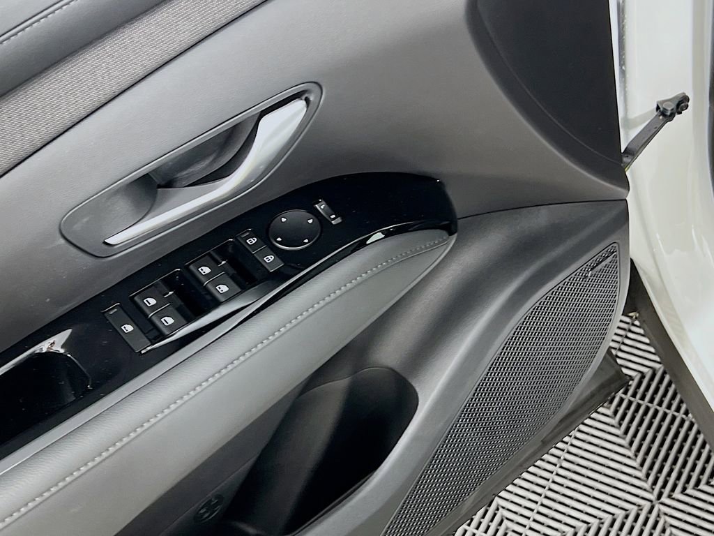 New 2025 Hyundai Santa Cruz Limited image 16