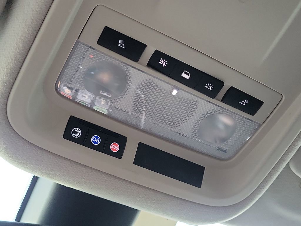 Used 2018 Chevrolet Cruze LT w/ Sun And Sound Package image 25