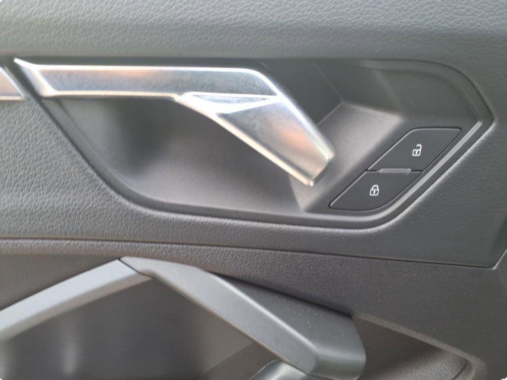 Used 2022 Audi Q3 2.0T Premium Plus w/ Premium Plus Package image 16