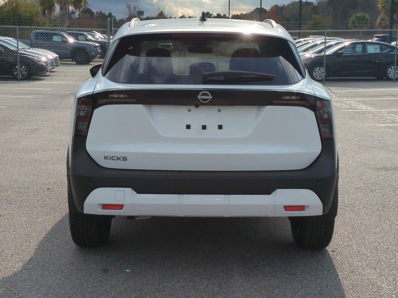 New 2026 Nissan Kicks SV w/ SV Premium Package FWD image 5