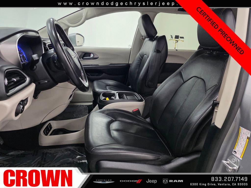 Certified 2020 Chrysler Pacifica Touring-L image 23