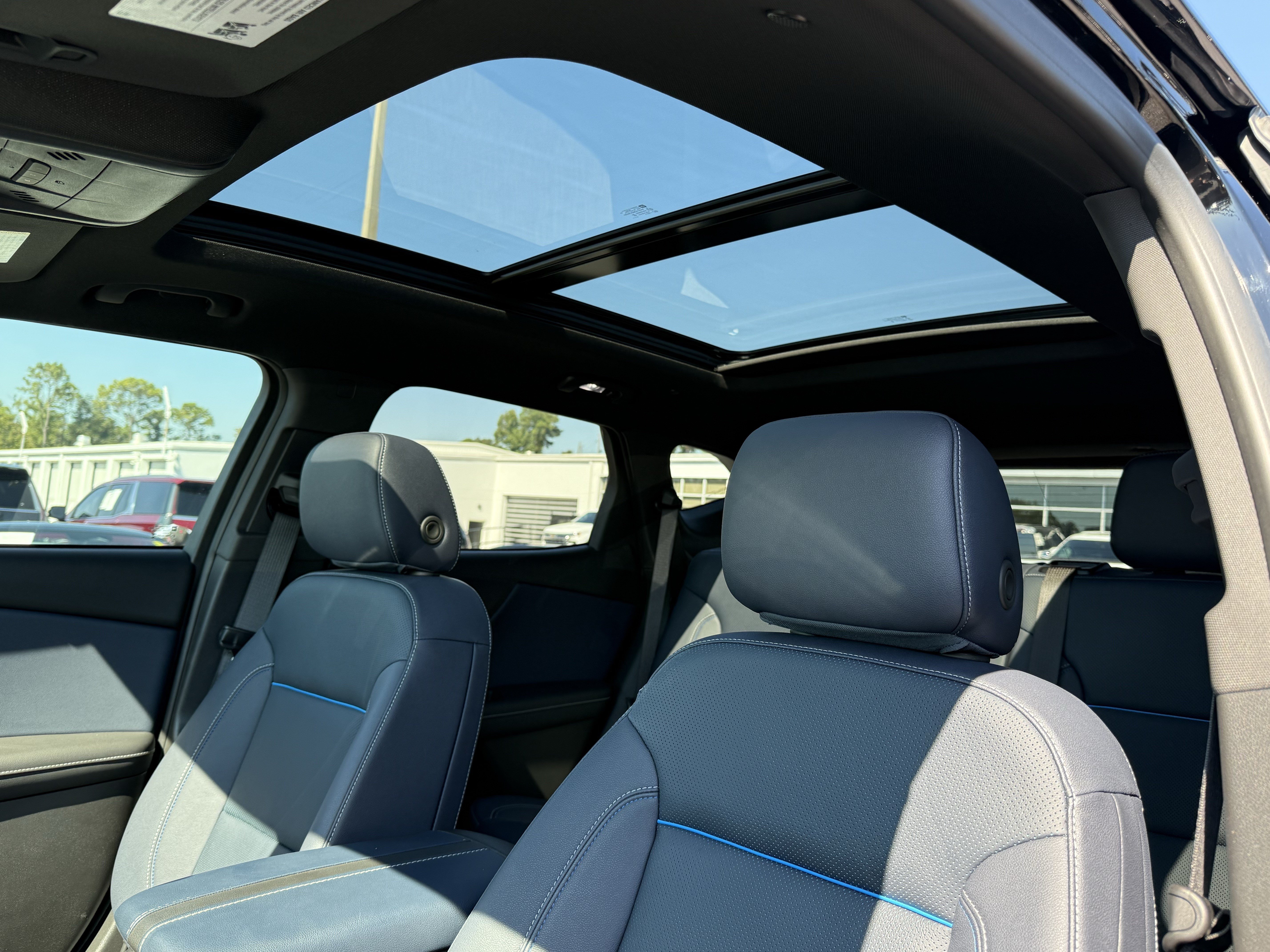 Used 2025 Chevrolet Blazer RS w/ Driver Confidence II Package FWD image 28