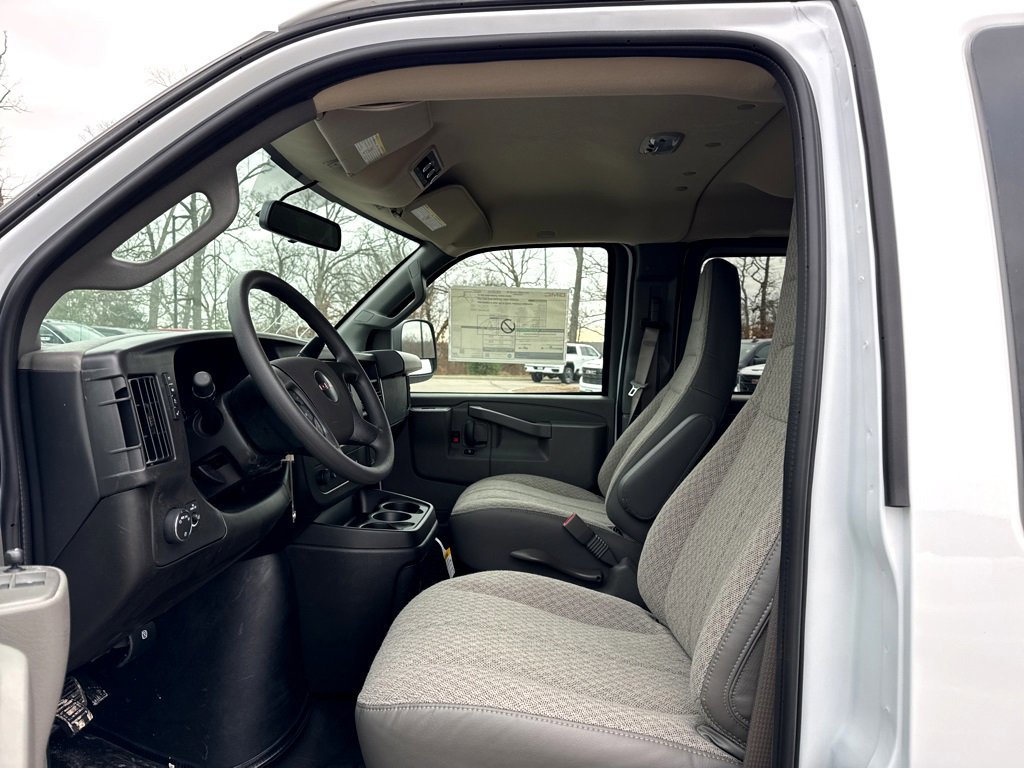 New 2025 GMC Savana 3500 LS image 8