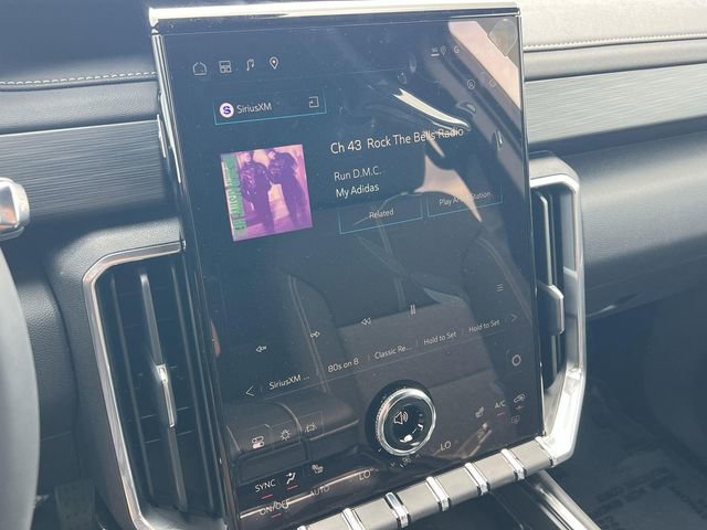 New 2026 GMC Acadia Elevation image 17