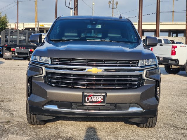 Used 2021 Chevrolet Suburban LT RWD image 2