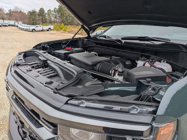 New 2026 Chevrolet Silverado 1500 ZR2 w/ Dark Appearance Package AWD/4WD image 40