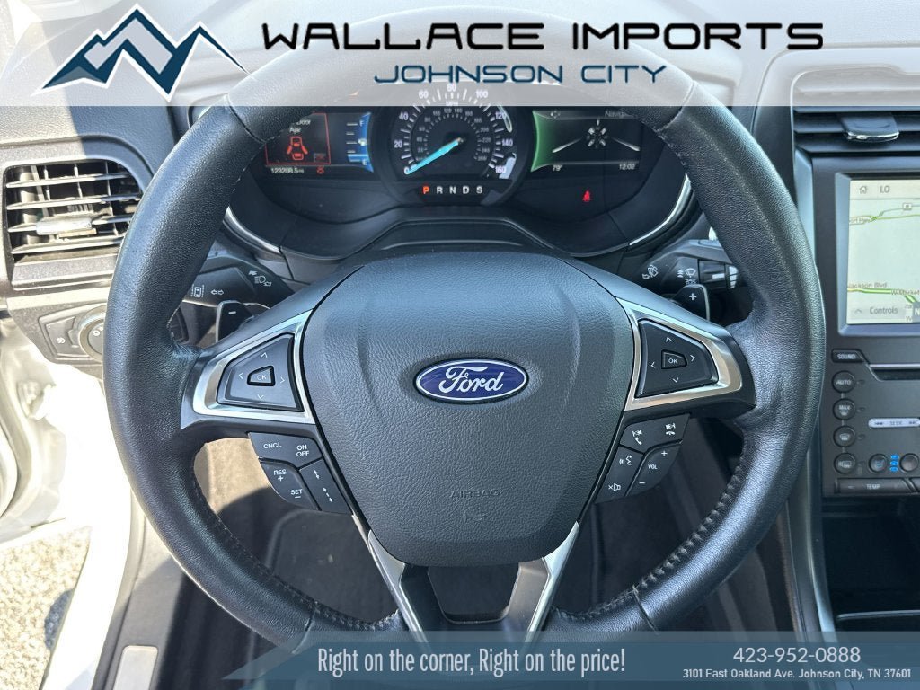 Used 2020 Ford Fusion Titanium AWD/4WD image 29