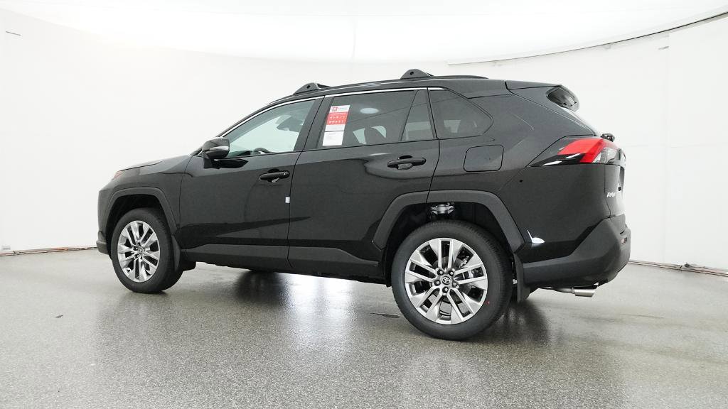 Used 2025 Toyota RAV4 XLE Premium image 23