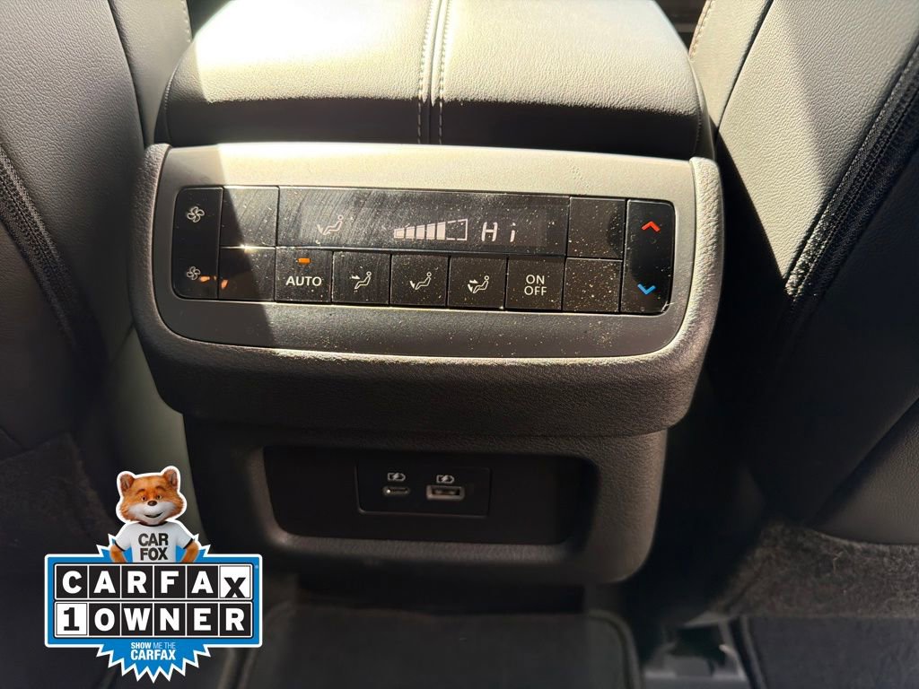 Used 2024 Nissan Pathfinder SL FWD image 37