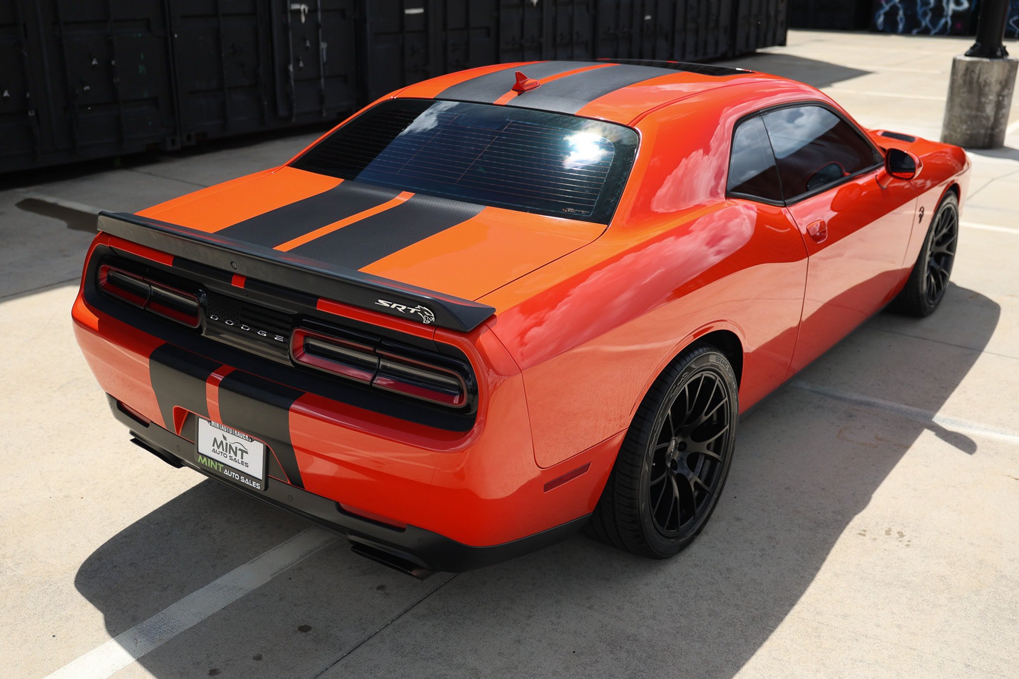 Used 2016 Dodge Challenger SRT Hellcat RWD image 15