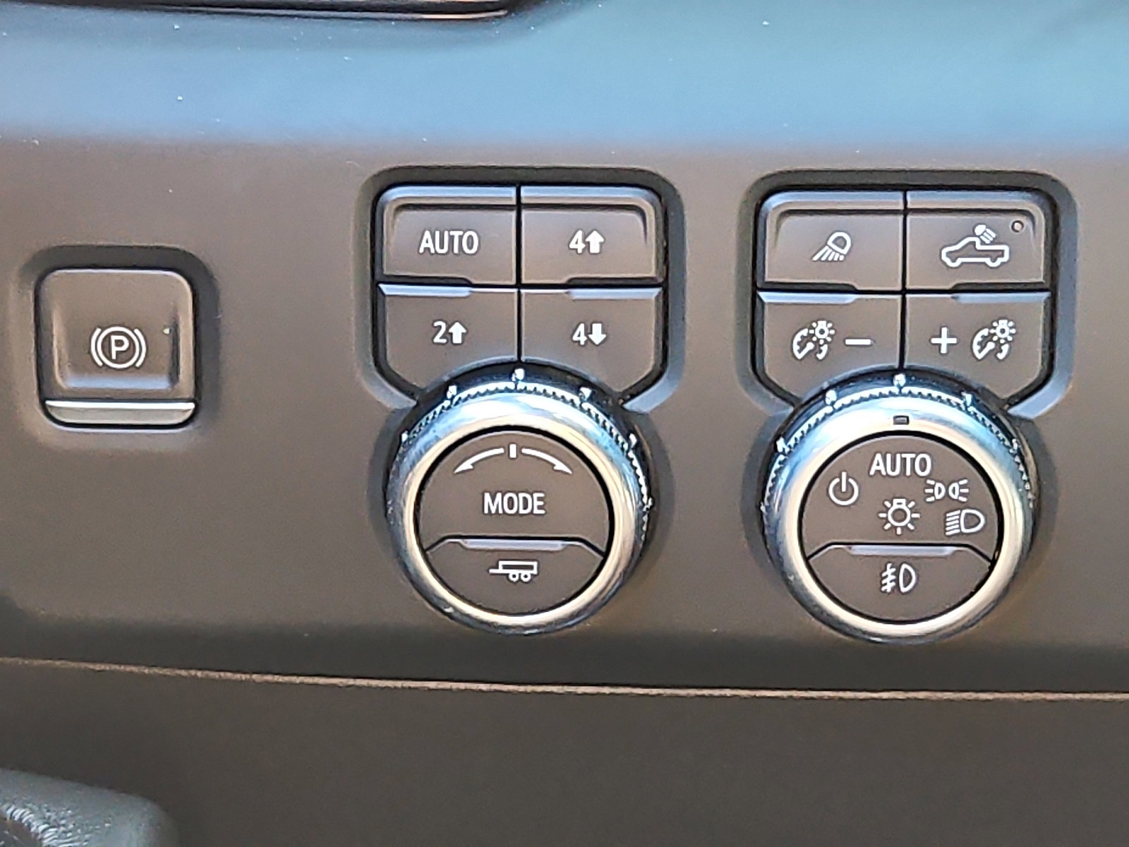 Used 2022 GMC Sierra 1500 AT4X image 26