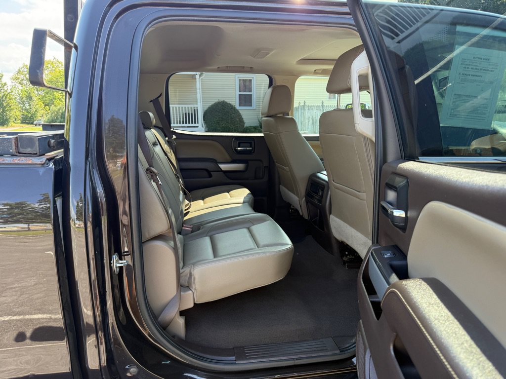 Used 2019 Chevrolet Silverado 2500 LTZ w/ Vortec Plus Package AWD/4WD image 8