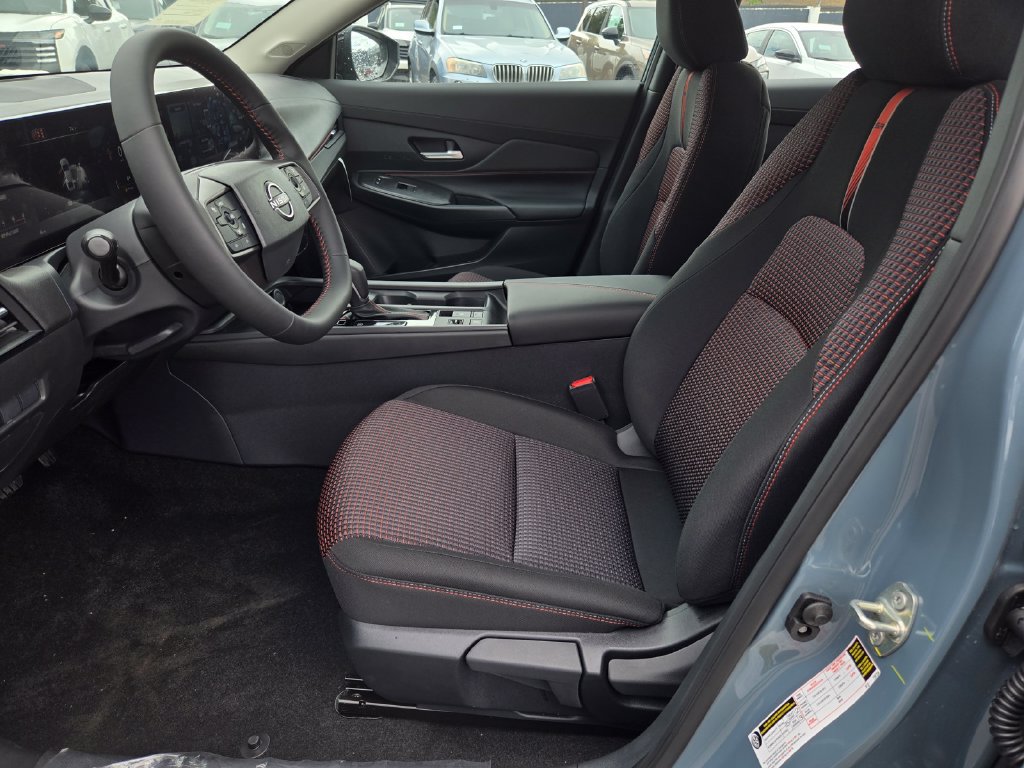 New 2027 Nissan Sentra SR w/ Floor Mat Package FWD image 7