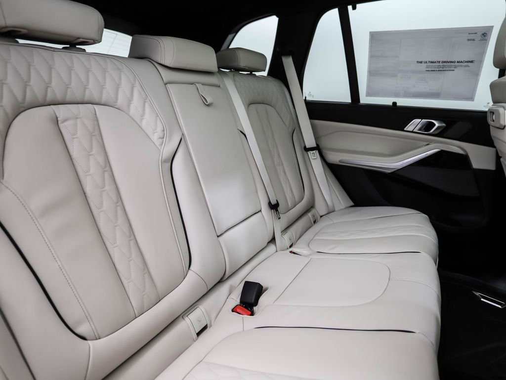 New 2026 BMW X5 xDrive50e image 27