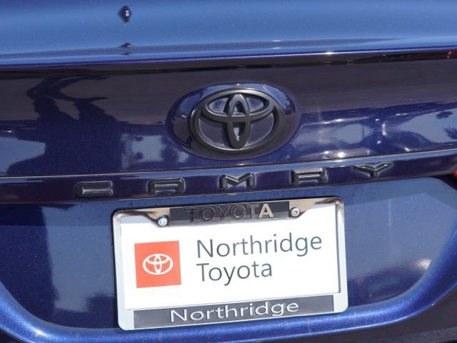Used 2022 Toyota Camry XSE image 9