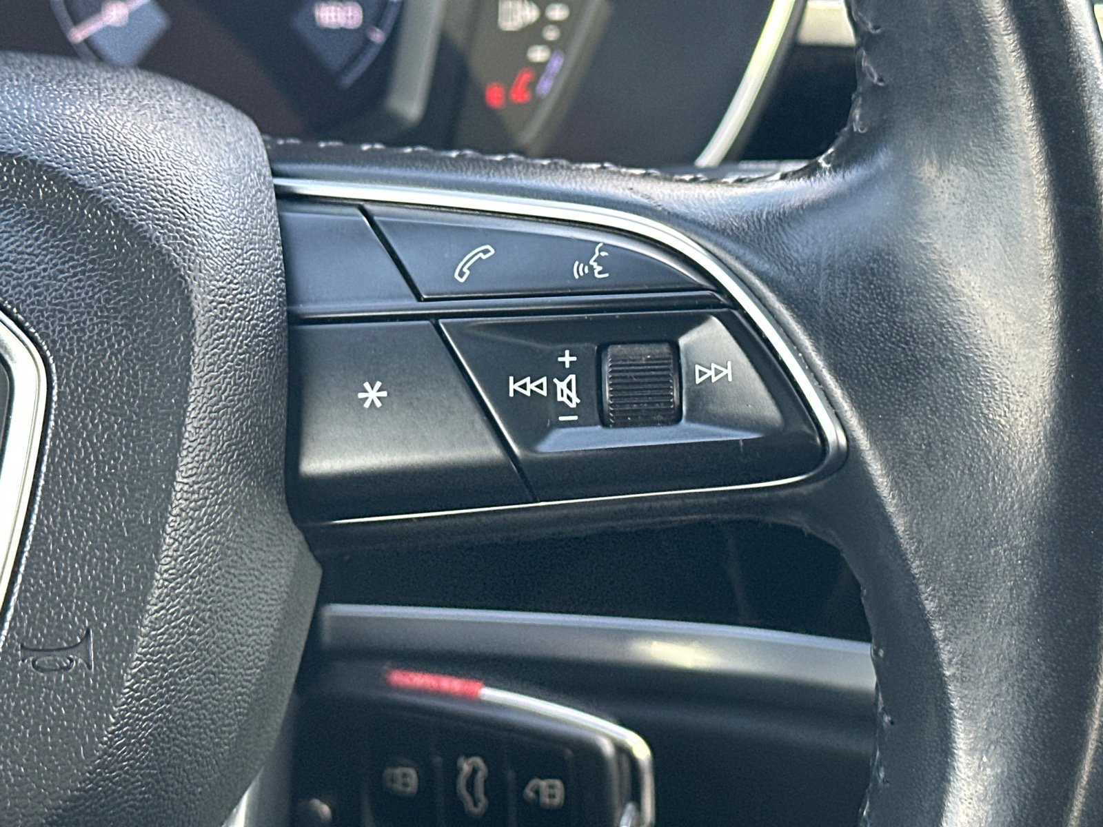 Used 2019 Audi Q3 2.0T Premium AWD/4WD image 12