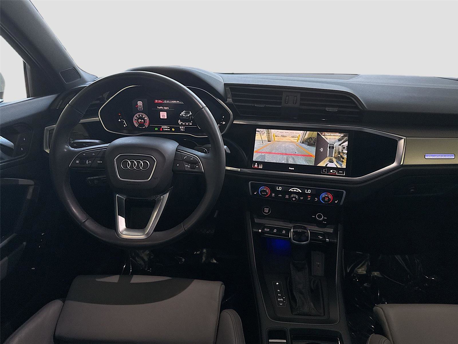 Certified 2024 Audi Q3 2.0T Premium Plus AWD/4WD image 24