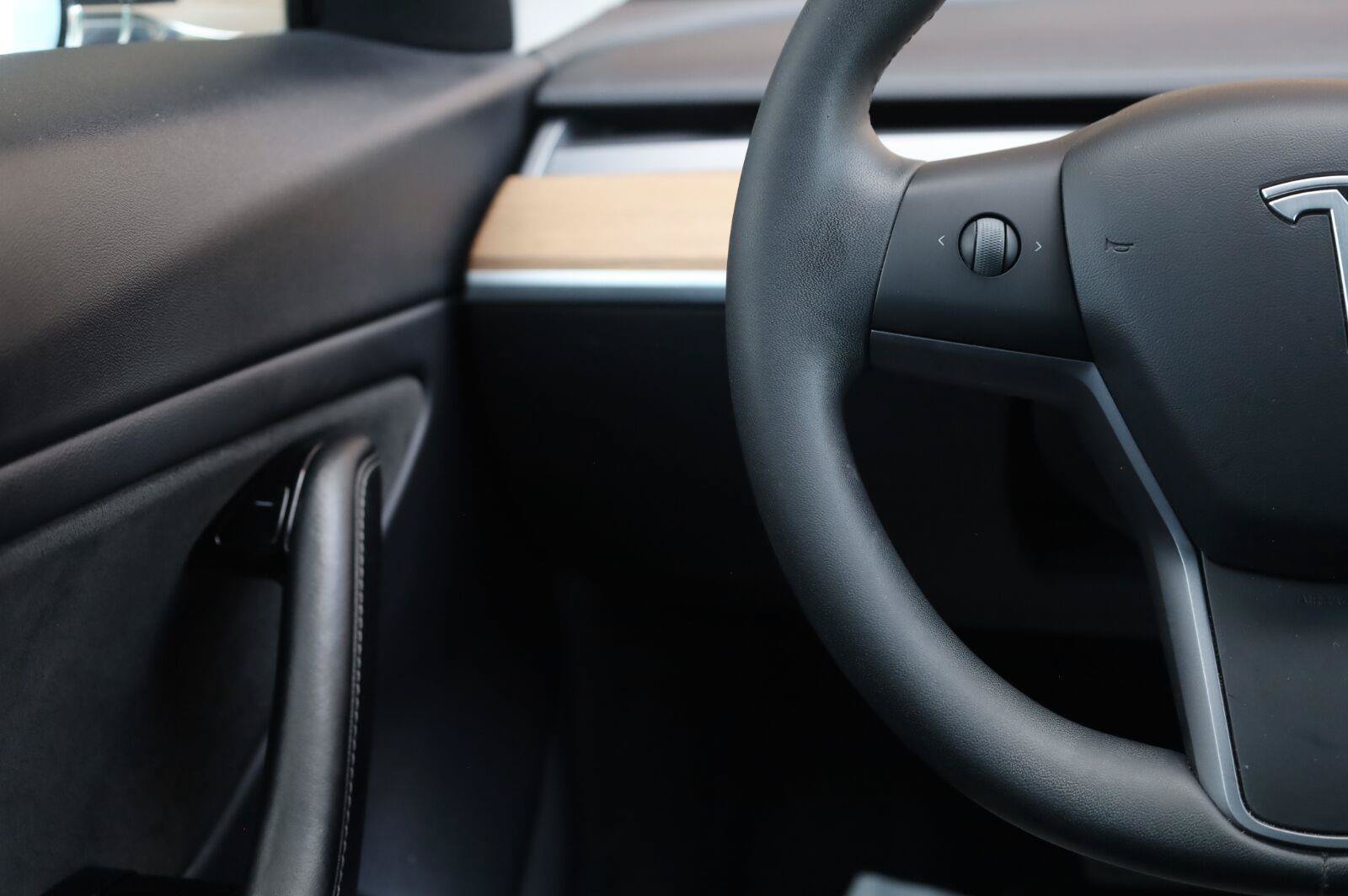 Used 2020 Tesla Model 3 Long Range AWD/4WD image 29
