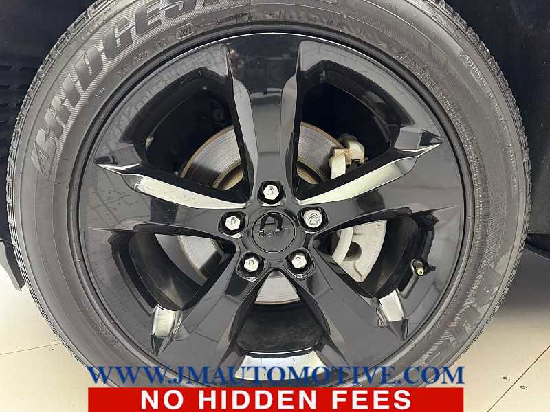 Used 2023 Jeep Grand Cherokee Altitude AWD/4WD image 9