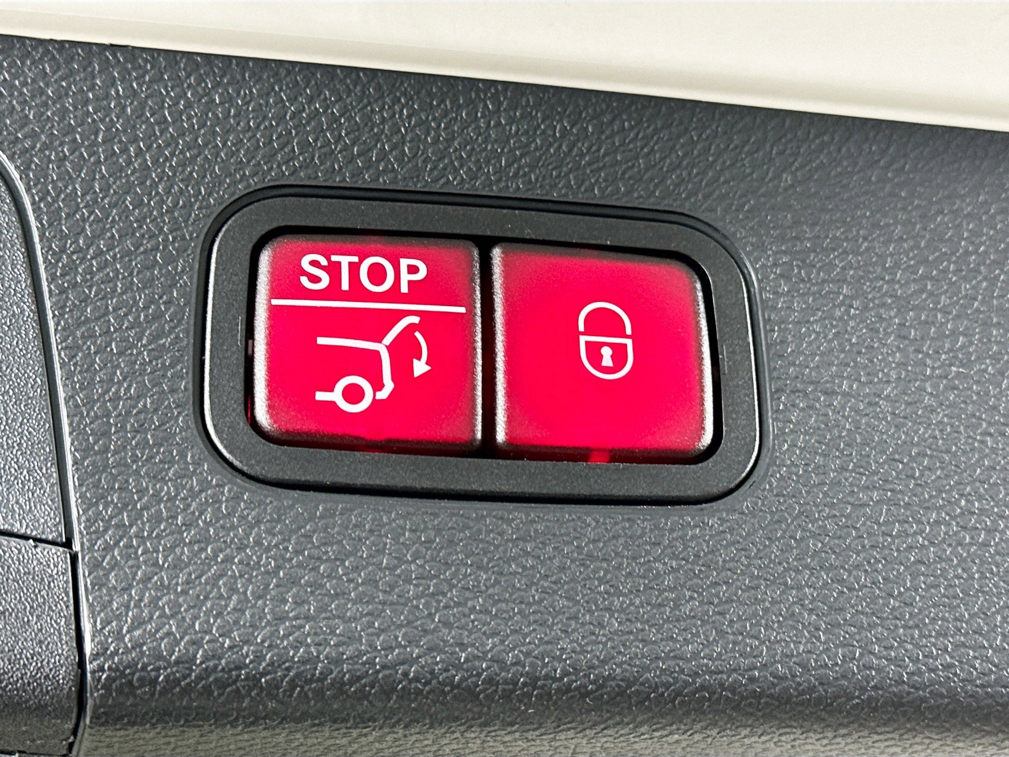 Certified 2021 Mercedes-Benz GLC 300 4MATIC image 34