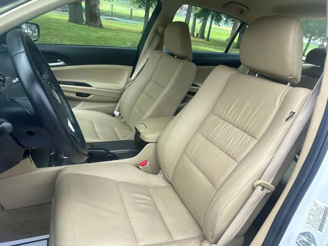 Used 2011 Honda Accord SE image 13