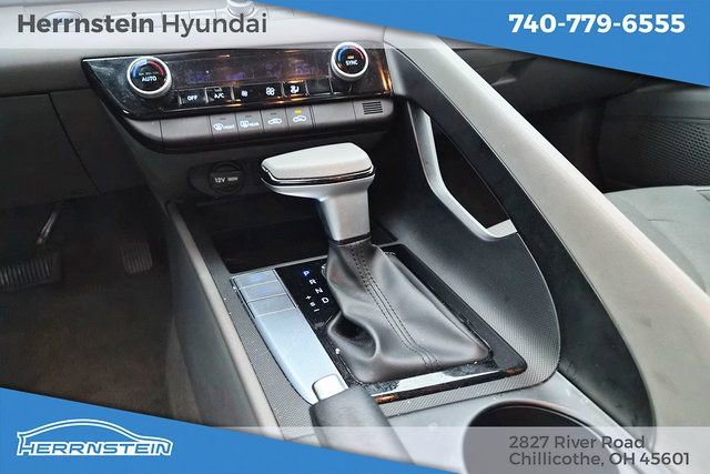 Used 2024 Hyundai Elantra SEL image 11