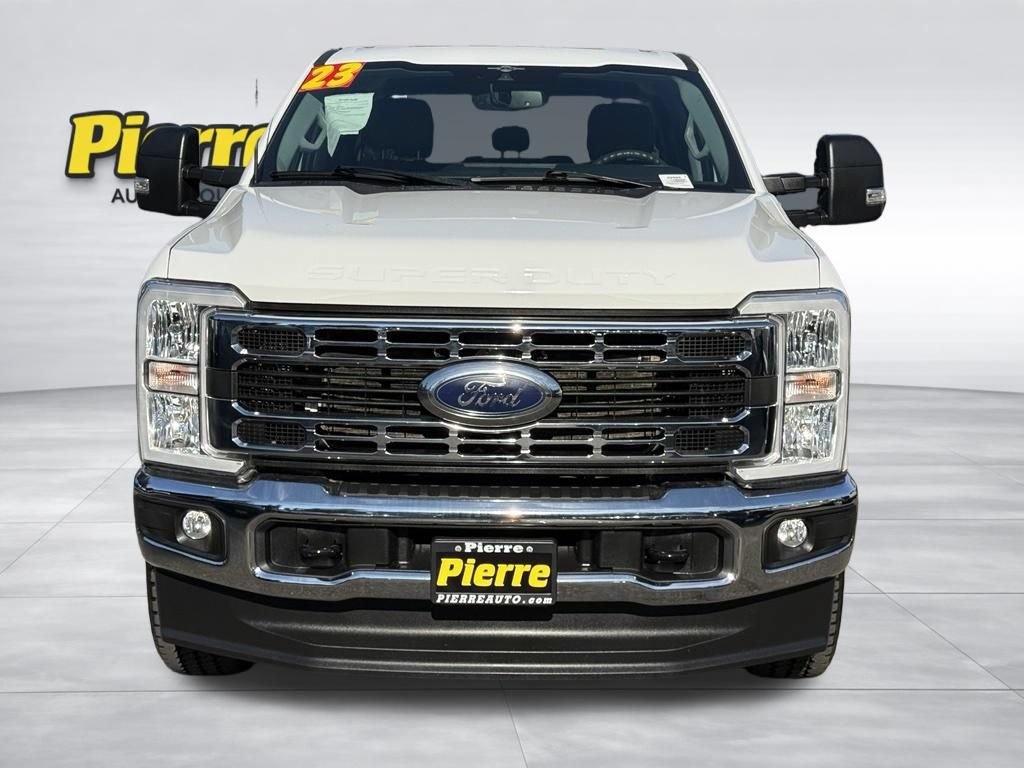 Used 2023 Ford F350 XLT w/ FX4 Off-Road Package AWD/4WD image 5