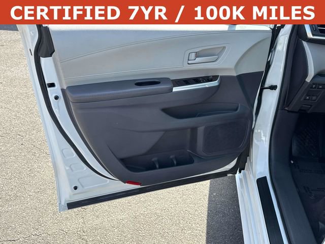 Used 2024 Toyota Sienna LE image 14